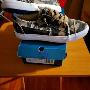 BLOWFISH MAXINE SIZE 9 CAMO